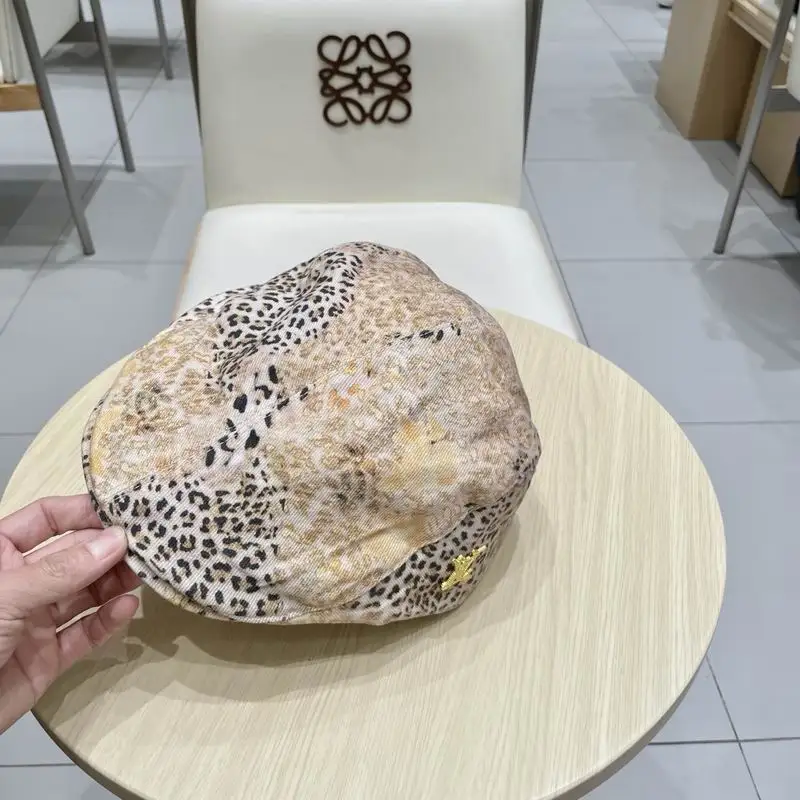 LV beret (2)
